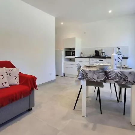 Holiday home Canoe - 2 Pieces Santa-Maria-Poggio (Corsica)