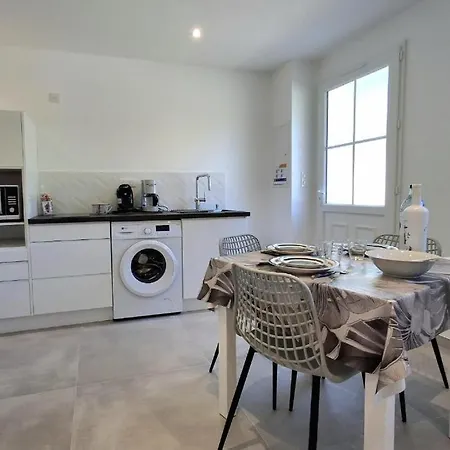 Canoe - 2 Pieces Santa-Maria-Poggio (Corsica)