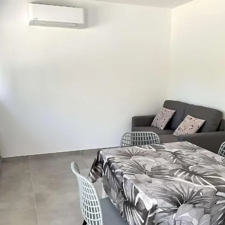 Holiday home Canoe - 2 Pieces Santa-Maria-Poggio (Corsica)