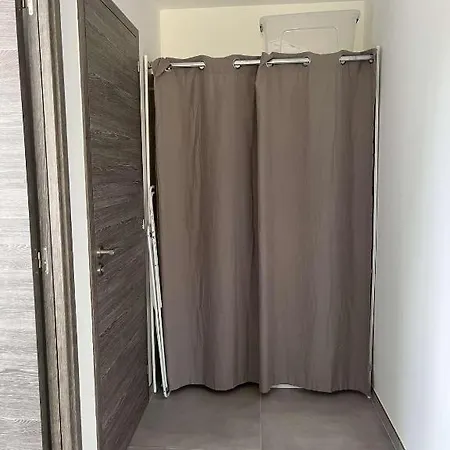 Canoe - 2 Pieces Santa-Maria-Poggio (Corsica)