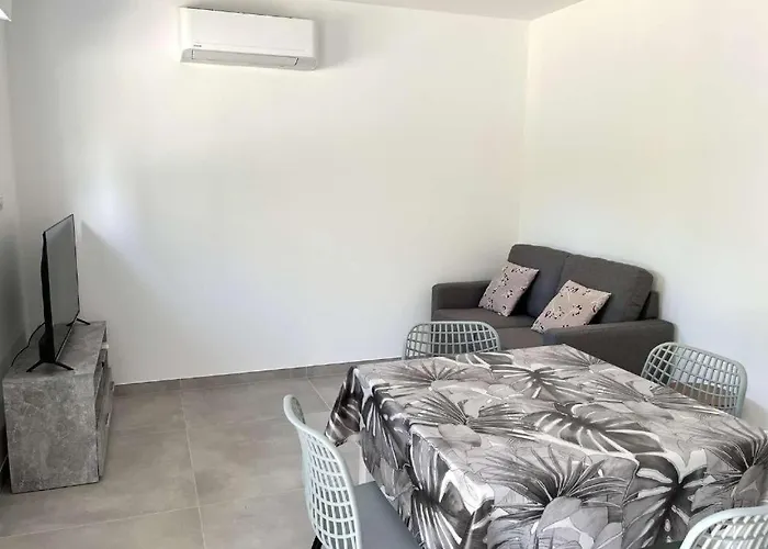 Tatil Evi Canoe - 2 Pieces Santa-Maria-Poggio (Corsica)